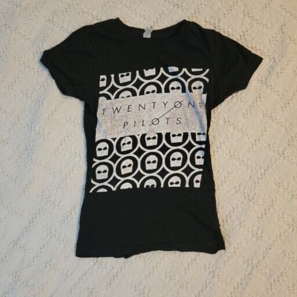 Twenty One 21 Pilots S Womens Fitted Tee Black Short Sleeve Interlock Logo